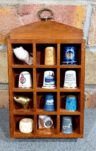 Thimble display case with - display, 8