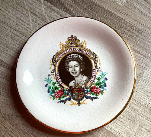 Moss campbell queen - &,