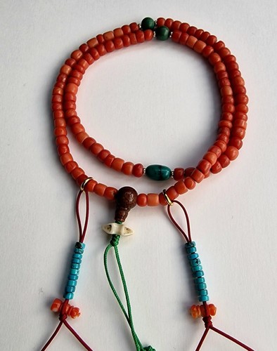 Coral beads necklace and