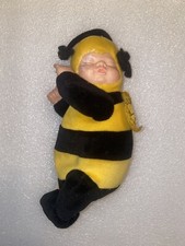 ANNE GEDDES Baby Bee 9" Beanie