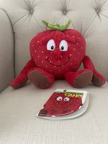 Goodness gang strawberry plush - strawberry,