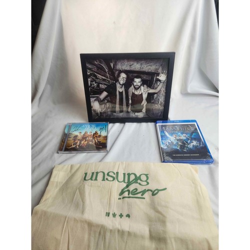 For king country signed - for,