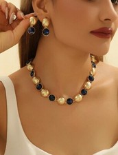 Vintage Round Wave Pattern