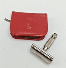 VINTAGE GILLETTE TRAVEL SAFETY RAZOR RED ZIP UP CASE