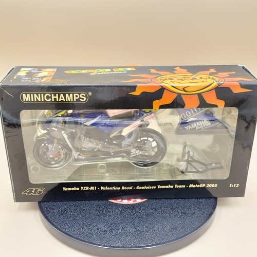 Minichamps yamaha yzr m1 - minichamps, yzr-m1
