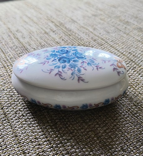 Trinket box bone china - ,
