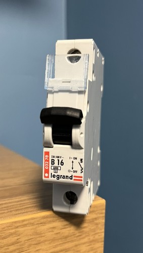 Legrand 16amp mcb - 032, 70