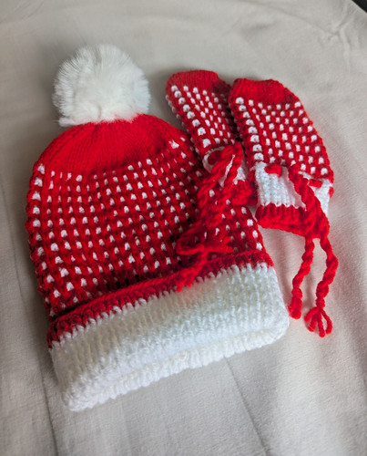 Red white christmas knitted - red,