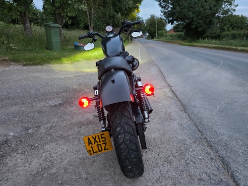 Harley davidson 883 iron - harley,