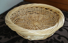 CANE ROUND FRUIT / CRISP BOWL, DIAMETER 32cm, HEIGHT 7cm.