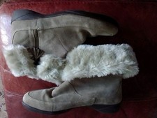 Clarks K Size 7.5 Extra Wide Fit Fur Lined Ankle Boots Beige Suede Made Brazil