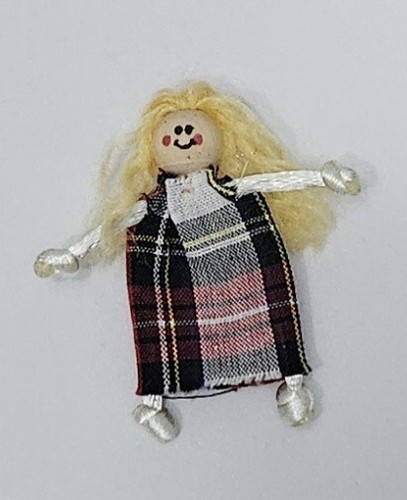 Dolls house childrens toys - ,