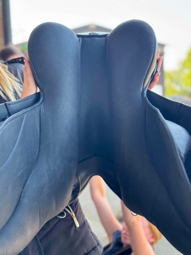 Black inch saddle - black, 17