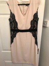 Warehouse classic, beautiful dress with lace