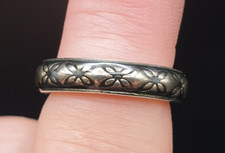 Retired 925 Sterling Silver Pandora Black Enamel Floral Design Band Ring ALE 52