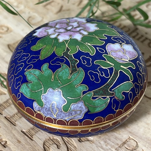 Small chinese pill trinket - small,