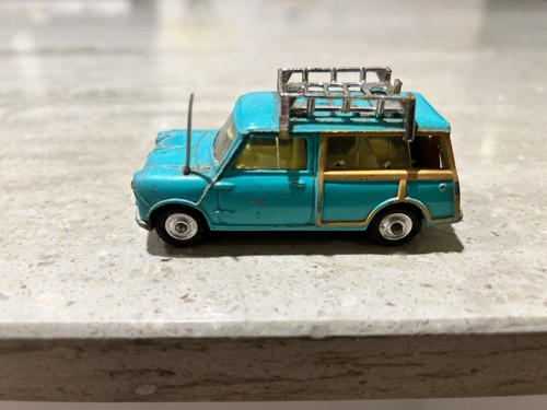 Corgi toys 485 - no, austin