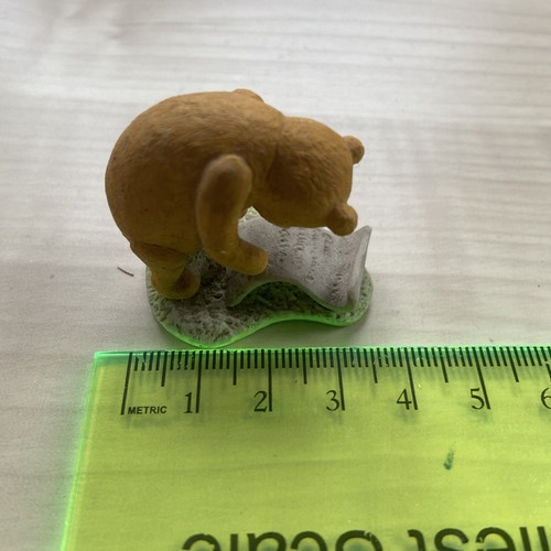 Winnie the pooh reading - the, figure