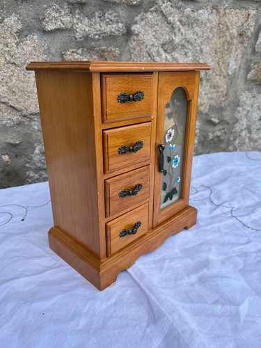 Vintage wooden jewellery - wooden,