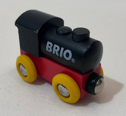 Wooden brio classic engine - wooden,