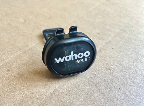 Wahoo bicycle speed - speed, •