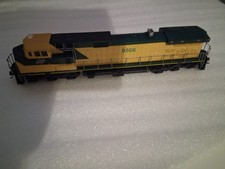 HO Locomotive C N W Athearn dash 9