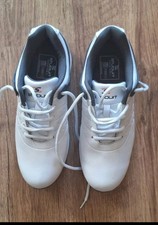 Men’s golf shoes 