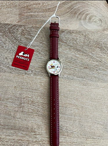 Peanuts snoopy analog - peanuts,