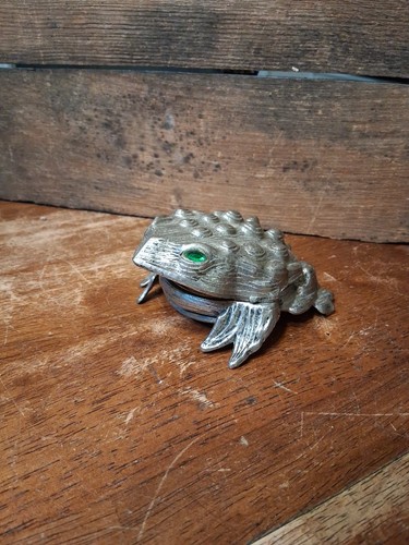 Linden frog alarm - frog, clock