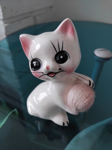 Vintage 1960s ceramic cat - ceramic,