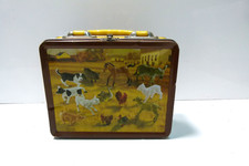 VINTAGE METAL CHILD`S LUNCH BOX