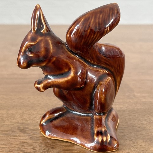 Poole pottery red - red, squirrel