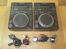 2 x Pioneer CDJ-350 DJ CD/MP3/USB player in black - PAIR / BOTH WORK PERFECTLY