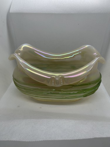 Art nouveau iridescent green - nouveau,