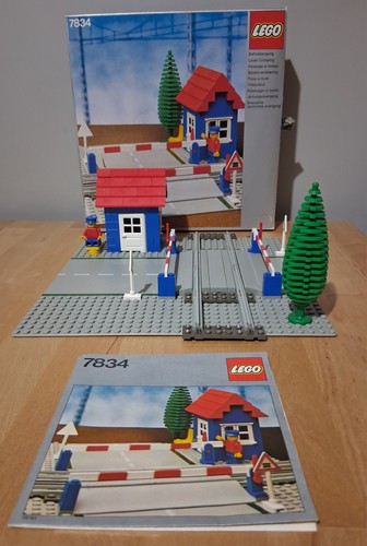 Lego 7834 level crossing - level, boxed