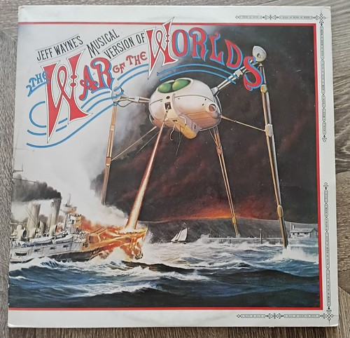 War the world double - war,