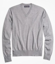 Brooks Brothers Saxxon Wool V