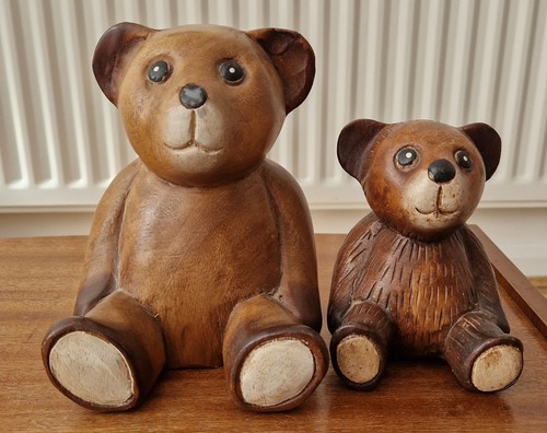 Vintage wood carved bears - vintage,