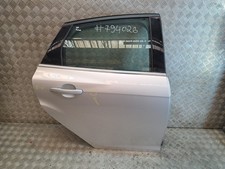 ford focus rear door In Silver