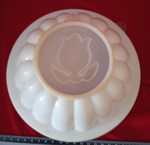 Vintage tupperware jelly - a,