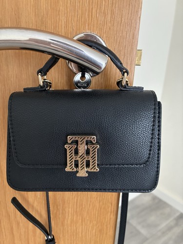 Tommy hilfiger black monogram - tommy,