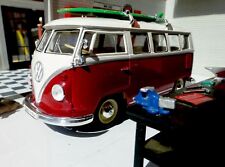 VW  Bay Split Screen Surfer Camper Campervan 1:24 Scale Diecast Detailed Model