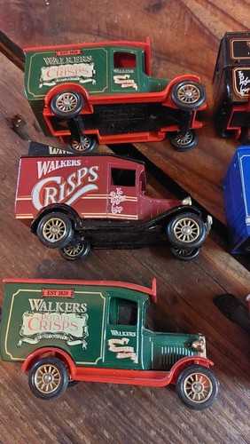 Lledo walkers crisps - vans, set