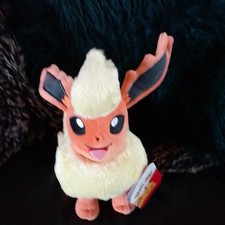 Official Pokémon Flareon Plush - 8-Inch Plush  - Toys for Kids