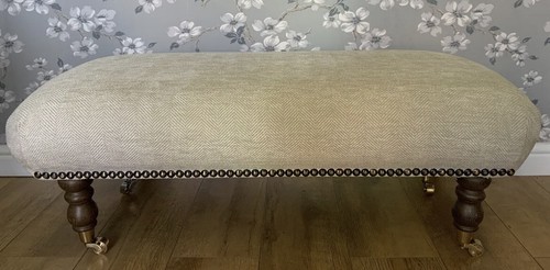 New footstool laura - a,