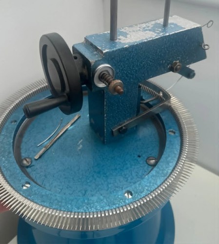 Hague linker for - , knitting