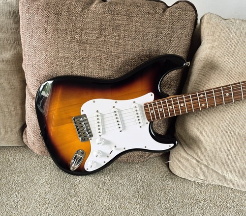 Starcaster fender strat - fender,