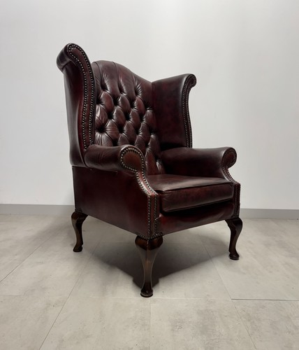 Chesterfield wing queen - chesterfield,