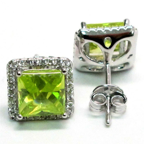 9ct white gold peridot - ❤️,