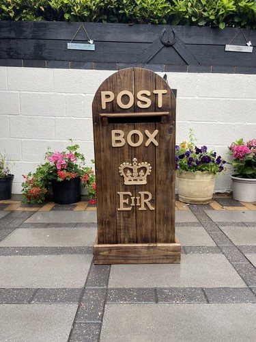 Wooden wedding post - post, box